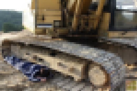 写真集　土・泥濘まみれ［NM004／200枚・動画１本］　サンプル画像1