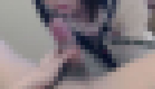 清楚J◎言葉巧みに自宅へ誘導 首輪付きで舐めさせるフェラチオその１　サンプル画像2