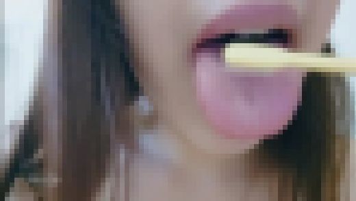 【口・舌・唇・歯フェチ】美人お姉様の歯間ブラシ・歯磨き・舌磨き ＠自宅で　サンプル画像2