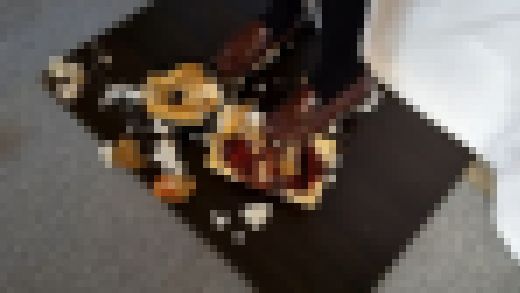 7-5 制服ローファーで足元のハンバーグ弁当とかつ丼に気付かず踏み潰してしまう サンプル画像2