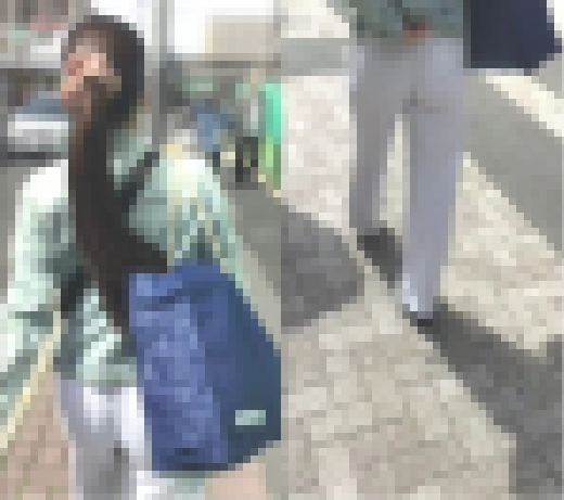 いい尻をしたパンティーラインお姉さん達#1 サンプル画像2