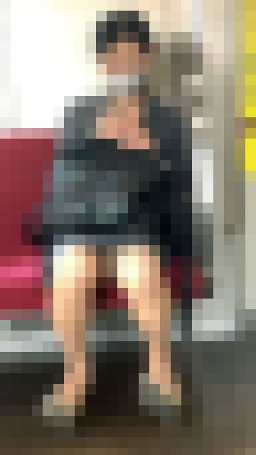 仕事疲れを隠せない美脚がエロいスーツOLさん（後編）　サンプル画像2