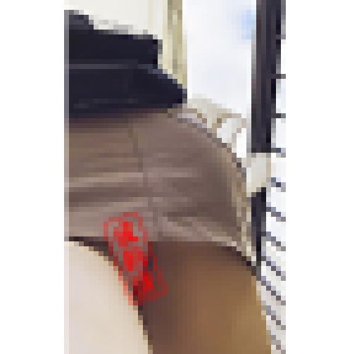 【物件チラ】来春から新社会人(20)の薄ピンクな乳首と下から見る白いパンティ　サンプル画像2