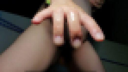❤愛華の個人撮影❤夜のベランダで全裸オナニーする変態人妻　サンプル画像3