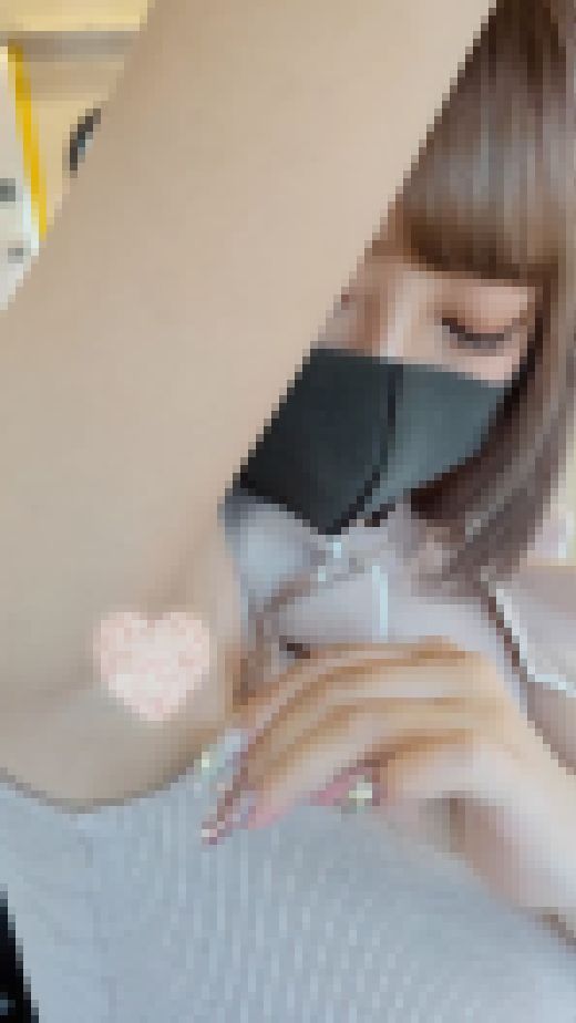 【腋毛?超接写】Kカップ爆乳美少女に生腋むき出しにさせてみたらノリが良すぎてヤバいことに サンプル画像1