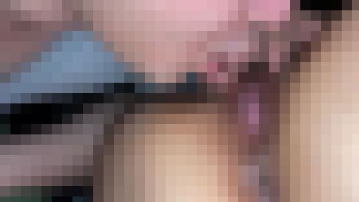 大丈夫ですか？体調不良の女子校生のマ〇コの匂いを嗅いで介抱 [KITR-00351]　サンプル画像2