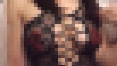 車中で脱がされ、中からセクシーランジェリーが！？　サンプル画像1