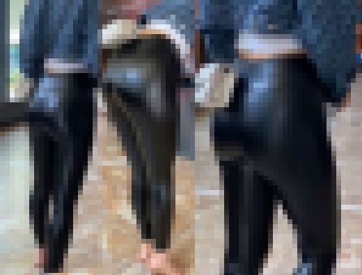 フルHD 人気のスキニージーンズ美人が皮レギンスで登場！パート２　ハメたくなる尻！尻を振りながら歩くさまは圧巻です！　サンプル画像2