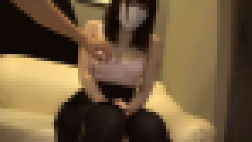【個撮】敏感ドスケベ黒ニーソ娘初流出 サンプル画像1