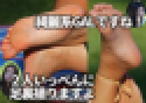 綺麗系GALですね！２人いっぺんに足裏撮りますよ　サンプル画像1