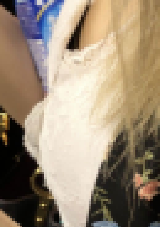 【衝撃】電車内で乳首見せてくださる超女神美女　サンプル画像2