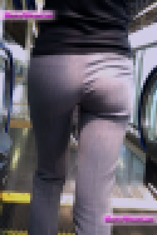 【OL43復刻版】モデル級の完璧な尻肉！ぴちぴちヒップで駅を闊歩する卑猥ＯＬに大興奮^ ^　サンプル画像2