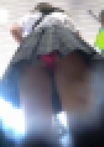 制服女子パンチラ盗撮 vol.100　サンプル画像3