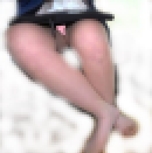【４K】※顔出し※ク〇生意気な○○レディに舐めまわし撮りの制裁♡　サンプル画像1