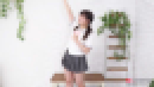 七森あい 4K動画 リズムに合わせて腰フリフリ♪太もも・股間・パンツが踊る！ダンス編　サンプル画像1