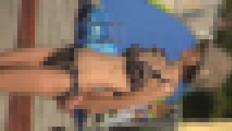 花柄ビキニが似合うかわいいママ　サンプル画像3