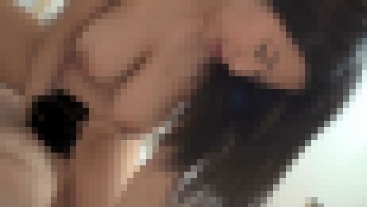 〖ハメ撮り〗爆乳OLをナンパで生ハメ中出し‼　サンプル画像2