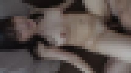 巨乳の30歳人妻が激しいピストンに経験したことない快感に喘ぎまくる　サンプル画像3