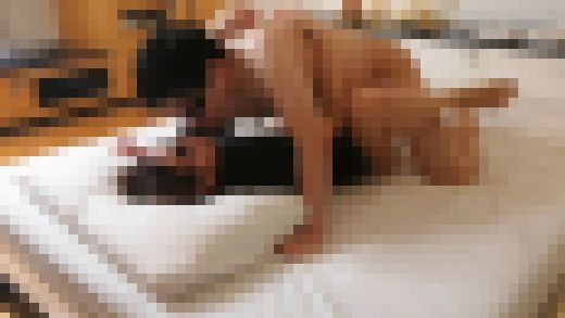 初撮り!! 初めて会った女社長と不倫SEX!! 旦那に内緒でベロちゅう顔鼻舐め変態エッチで最後は中出し!!　サンプル画像2