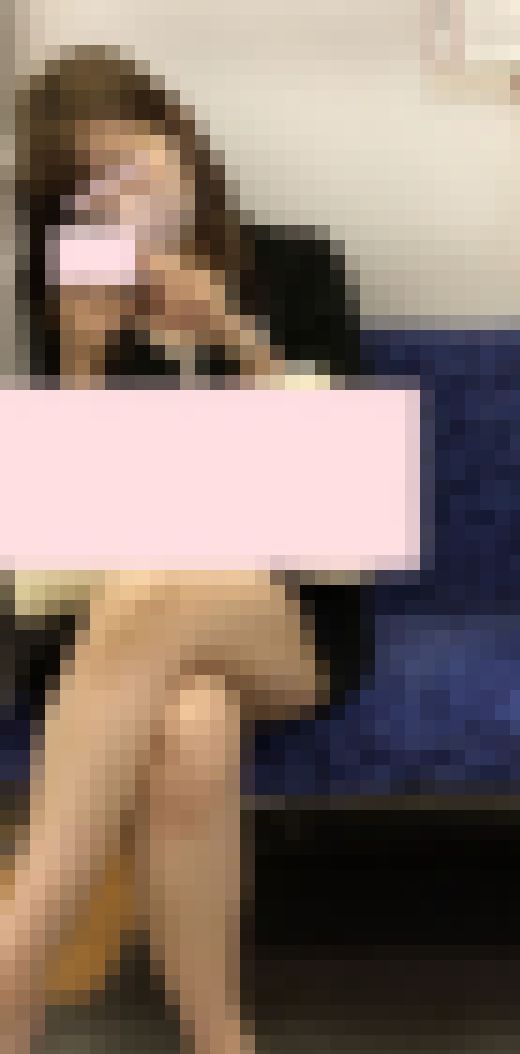 ゆっくりと足を上げて見せてくださる女神美女　サンプル画像1