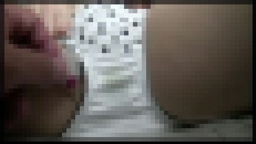 新着投稿！マニア絶賛！ 生配信で実況されまくった下着 [PNJD-010]　サンプル画像1