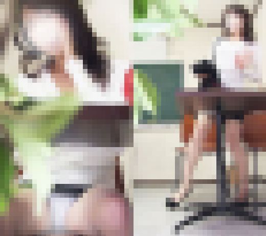 営業さんからのバレンタイン？テーブル下の丸見えパンティ　サンプル画像3