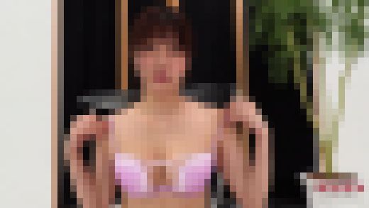 奏音かのん 4K動画 「こうですか?」エスカレートする要求に困惑する美人OL。謝罪パンチラ編 サンプル画像2