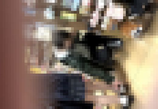 【禁断の逆さ撮り二人セット】生足J〇とコンビニOL/粘着追跡Vol.3　サンプル画像2