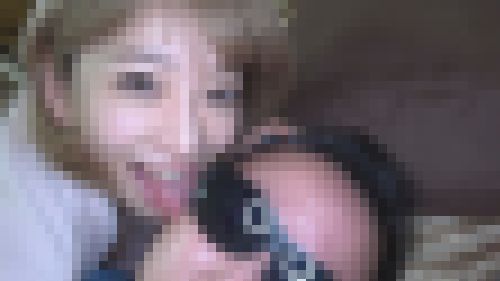 次から次へとまるで蛇口のように唾液を吐きだし私の顔面と鼻穴に舌を捻じ込む変態女子(完全オリジナル) サンプル画像1