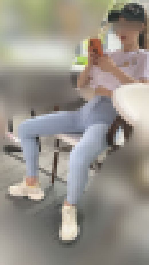 【神尻】スポーツ尻お姉さんのスキニージーンズ２　サンプル画像1