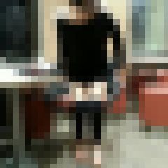 卒業したての10代生足パンチラ サンプル画像3