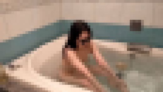 【割引セール中】【隠し撮り】結婚したばかりの若妻 みほ の洗体シャワー＆入浴シーン　サンプル画像3