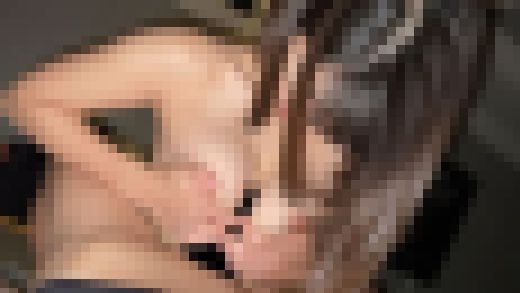 【個人撮影】黒スト美脚のP活J●3とガチ淫行__快楽に負けて剛毛マンコに生中出し2発 サンプル画像1