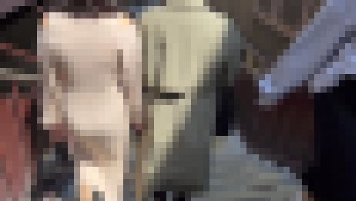 柔らかリブニットでデカ尻とエロい身体をクネクネと見せ歩くJD サンプル画像2
