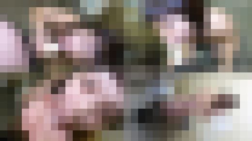 【ト○横娘のザーメン処理便器バイト】すぐ外に人が行き交う多目的トイレで全裸になり大好きな中年黒チンポを夢中でバキューム搾精♪ サンプル画像3