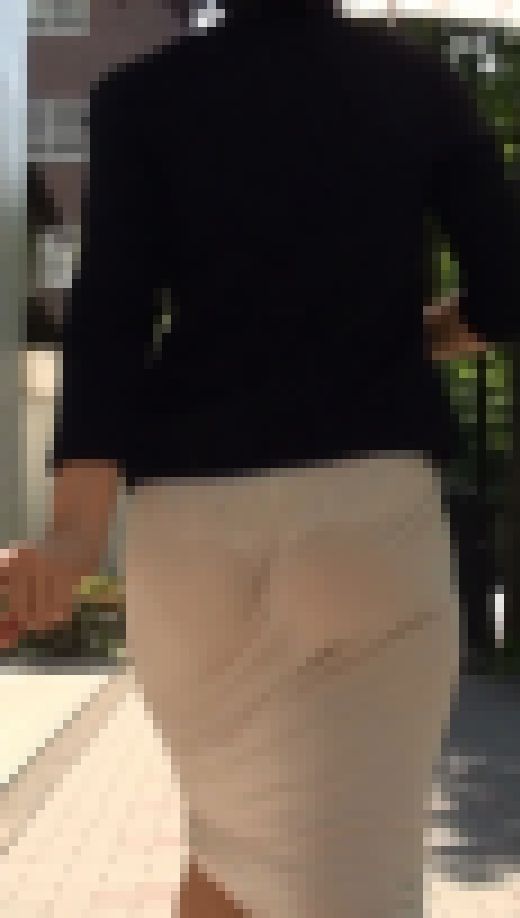 Eさんパート6（Eさん最終章）　パンティーライン　透け　尻　サンプル画像2