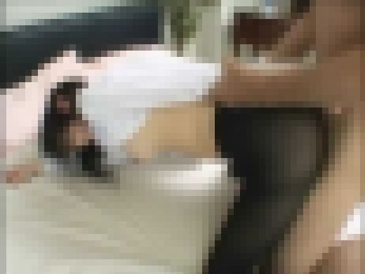 黒光りするタイツに脚を通した女子学生たち…　KYOKA の場合　サンプル画像1
