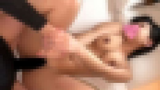 【素人個撮】巨乳でクールな見た目の制服女子と初P活_全身感じやすい新成人との問題映像流出　サンプル画像3