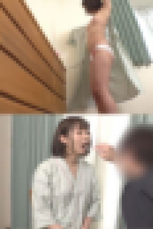 [4K]【検診センター】盗撮記録 その４８ スレンダーちっぱいお姉さん　サンプル画像1