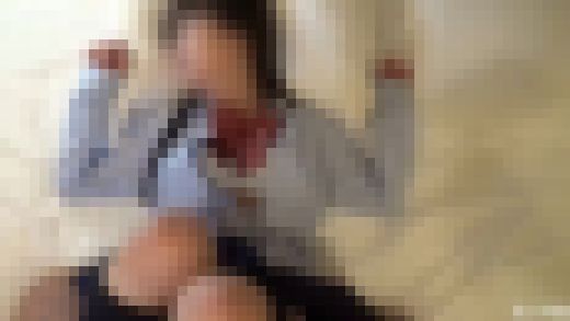 【初撮り】ミニマム美少女ルナちゃん！　彼氏がいるのにバイト先の店長に抱かれてハメ撮りさせられちゃう・・・完全身バレNG！　サンプル画像3