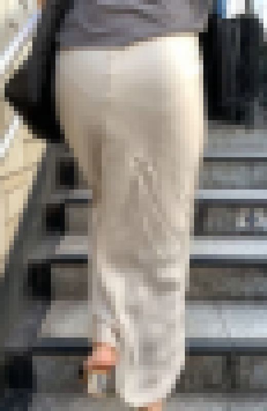 【デカ尻エロOL!】高身長で最高にエロい女！目線もバッチリ！？この最高にエロいブルンブルンのお尻を騎乗位でぶち込む【708】　サンプル画像3