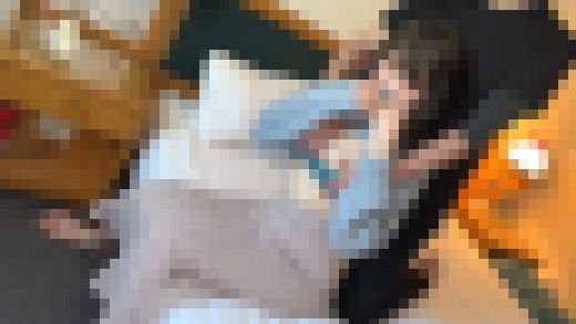 【素人個撮】専門学生の女子とハメ撮り_スレンダーな女体に孕ませ中出しSEX※顔面に大量ぶっかけ サンプル画像1