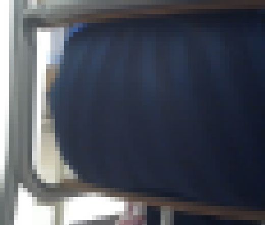 【10代の巨尻】そんなデカいケツで小さな椅子に座ったら巨尻が強調されて男たちの公衆便所尻w　もう食べたいw 【前編】　サンプル画像2