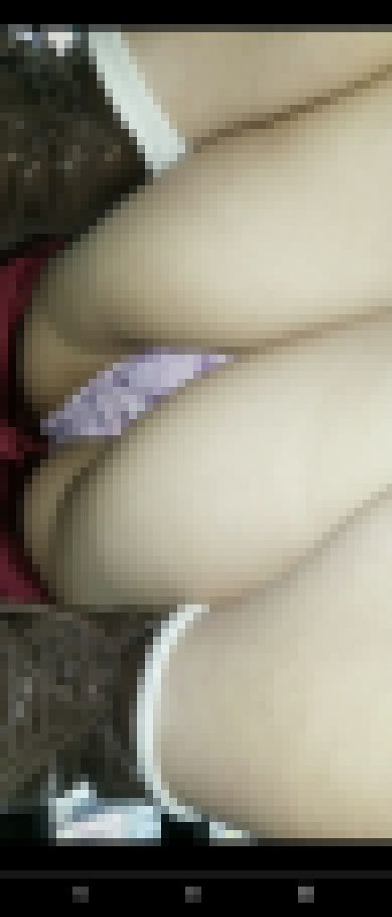 マンスジ丸見えTバック美女2名 サンプル画像3