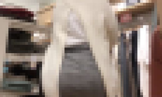 【20代の爆巨尻】20代低身長巨尻女子 ショッピングモールで120cmオーバーの尻をブリンッ!ブリンッ!と見せつけw サンプル画像2