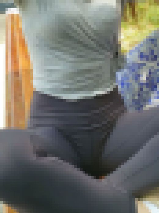 2K 艶々したレギンスで街を散歩・・・2 サンプル画像2