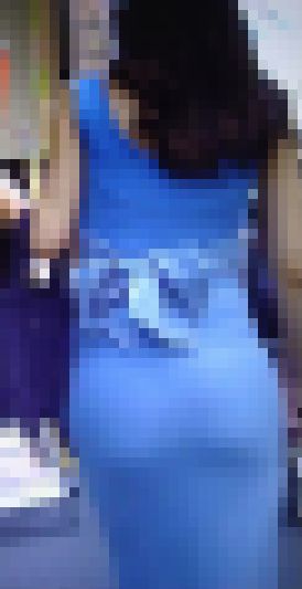 【続編完結編です】スタイル抜群の超絶美女がブルーピタピタワンピで腰をクネらせながら歩く姿に悶絶 サンプル画像3