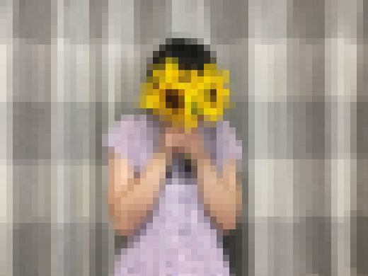 クソ暑い中オッサンが大切に育てひまわりを、愛をこめてすりつぶすまおたんwww サンプル画像1