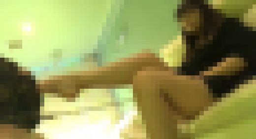 HDC Produce　ドS系美女　優里様のM男　見下し手イラマ飲精調教　サンプル画像3
