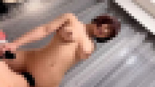 【個人撮影】短髪美女とパパ活_巨乳の痴女お姉さんとハメ撮り_無断流出　サンプル画像3